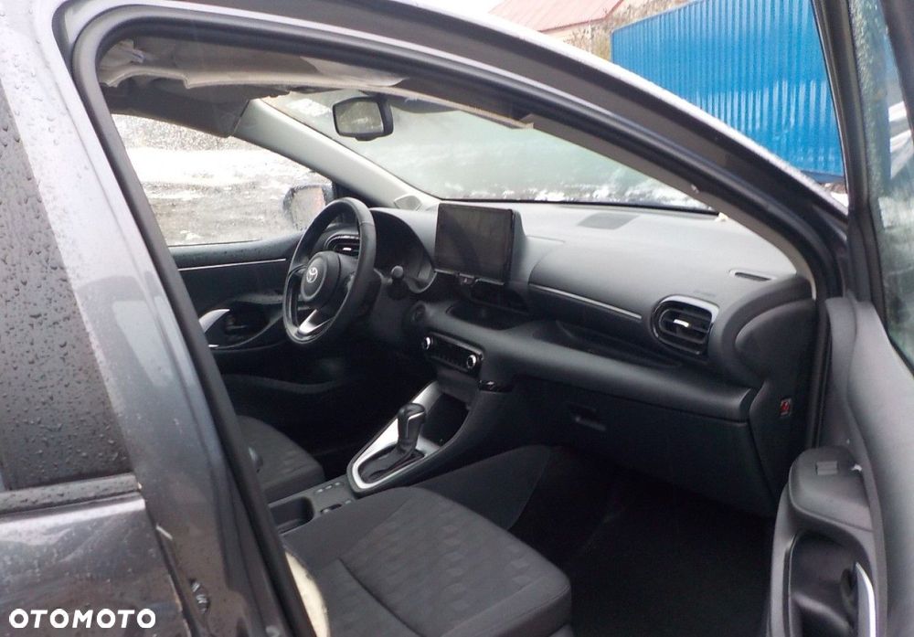 Toyota Yaris - 23