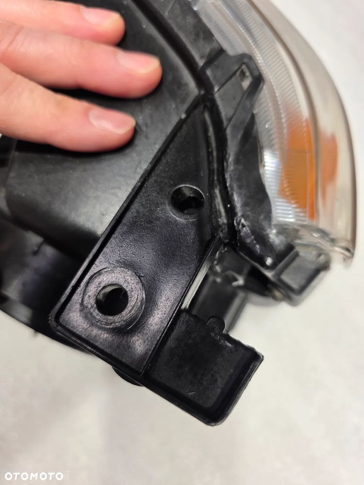 SUZUKI GRAND VITARA II 06- PRAWA LAMPA PRZEDNIA PRZÓD , AMERYKA USA , NR KOITO  100-59079 / KOITO 100-59078 , NR AUKCJI LPP216 - 25