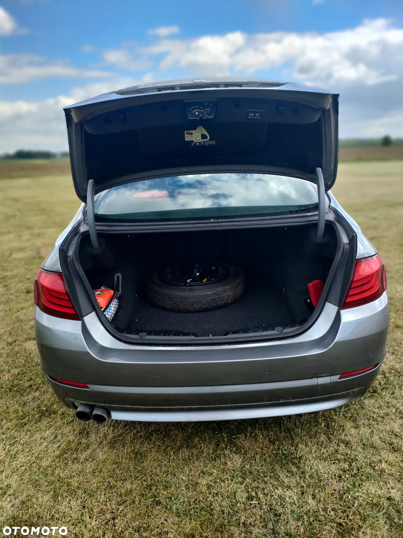 BMW Seria 5 528i xDrive - 28