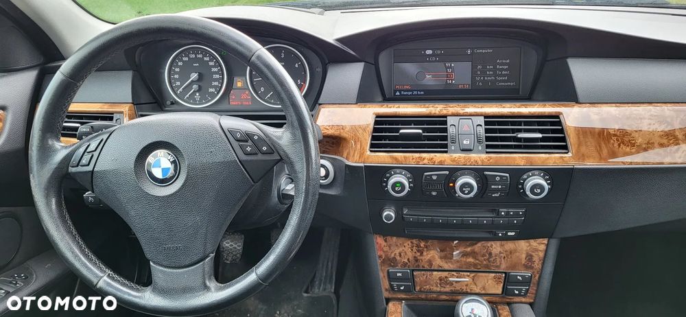 BMW Seria 5 525d - 10