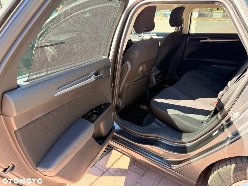 Ford Mondeo - 10