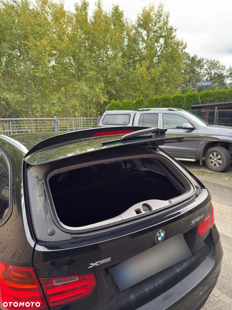 BMW Seria 3 318d Sport Line - 22