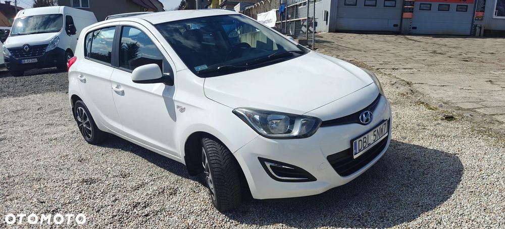 Hyundai i20 1.1 CRDi Classic + - 8