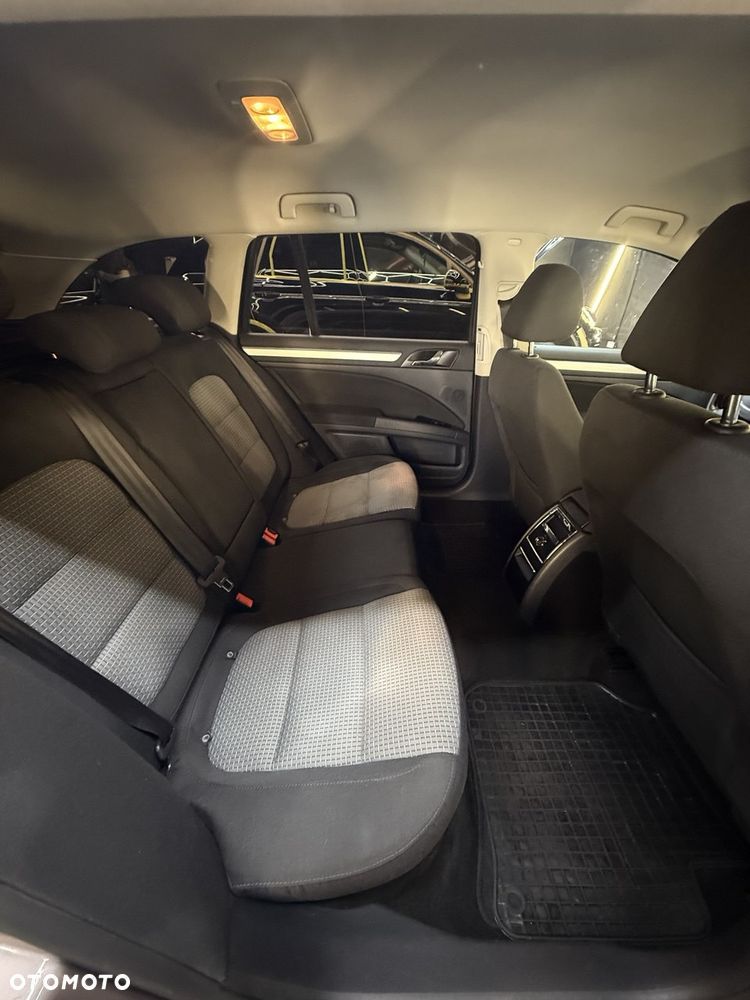 Skoda Superb 1.6 TDI GreenLine - 9