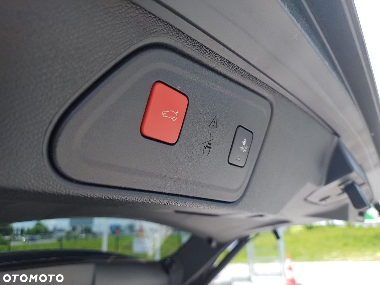 Peugeot 3008 1.5 BlueHDi Allure Pack S&S EAT8 - 19