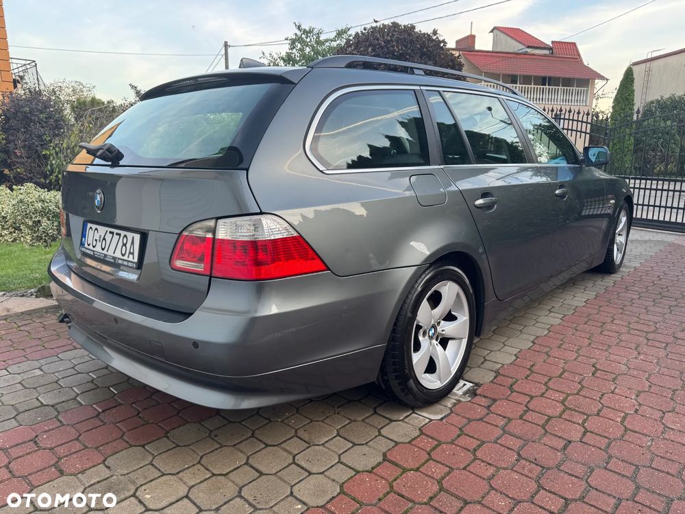 BMW Seria 5 525i Touring - 12