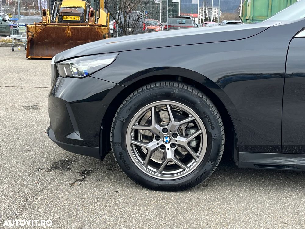 BMW Seria 5 520d Aut. - 34