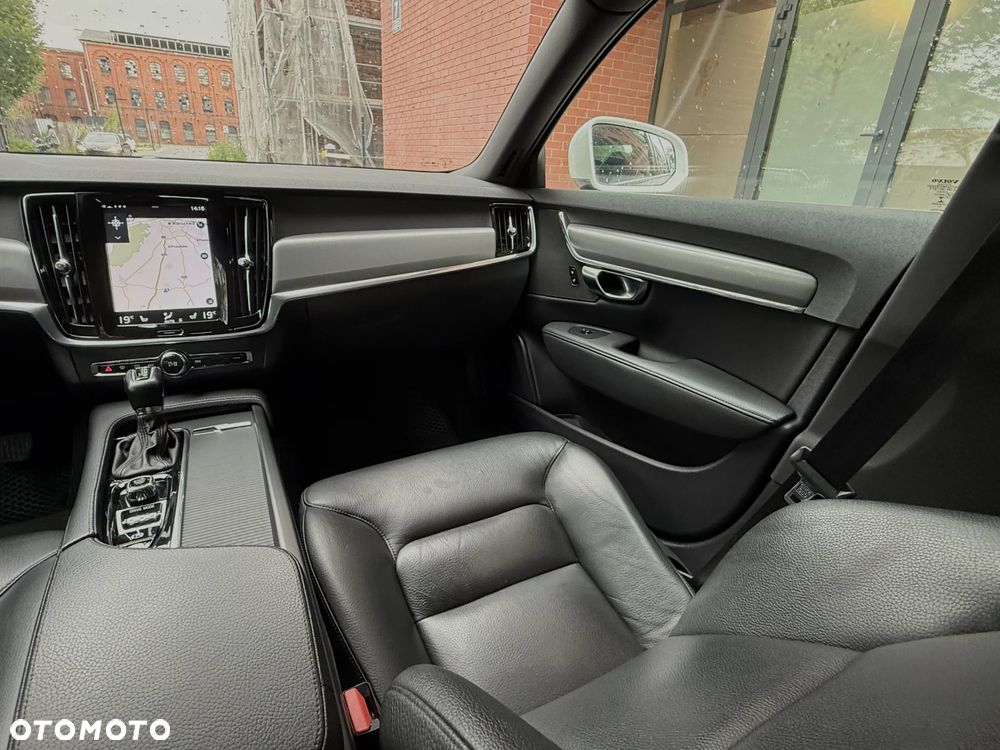 Volvo S90 D4 Momentum - 18