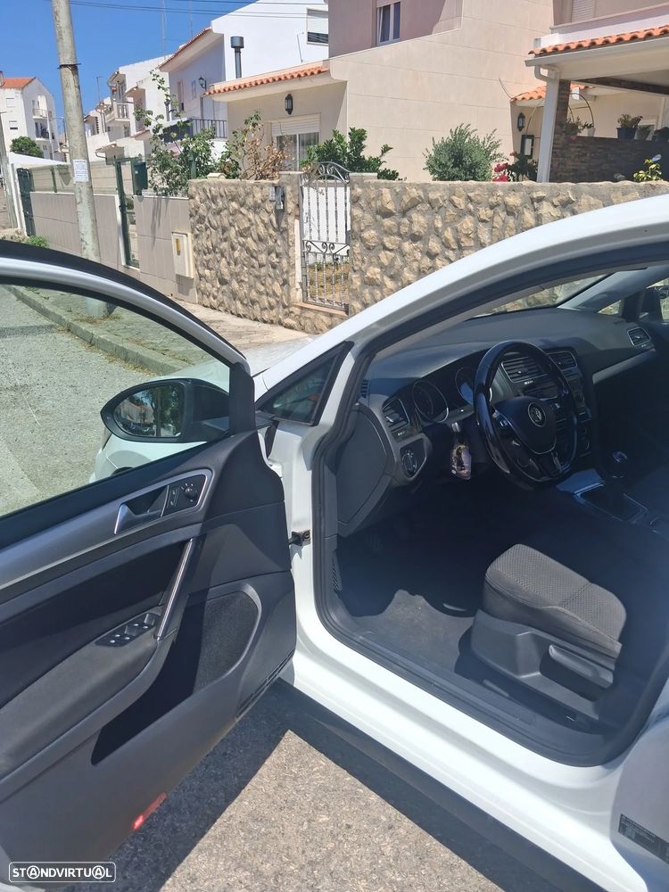 VW Golf 1.6 TDI R-Line - 6