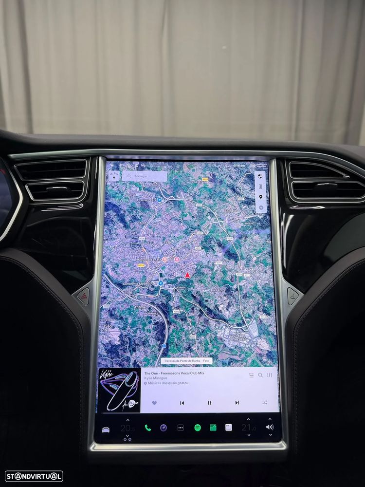 Tesla Model S 70 - 12