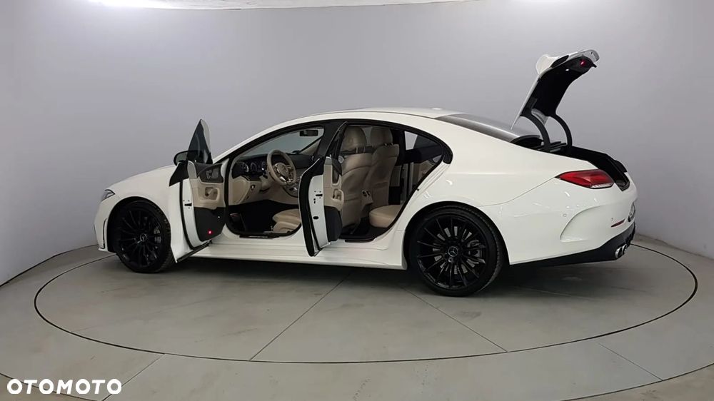 Mercedes-Benz CLS - 6