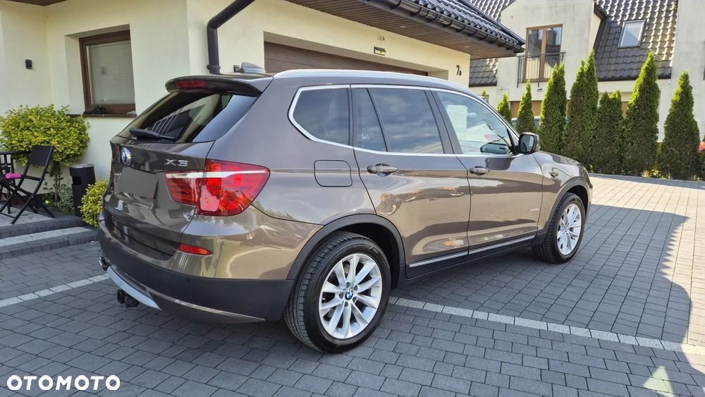 BMW X3 28i xDrive - 3