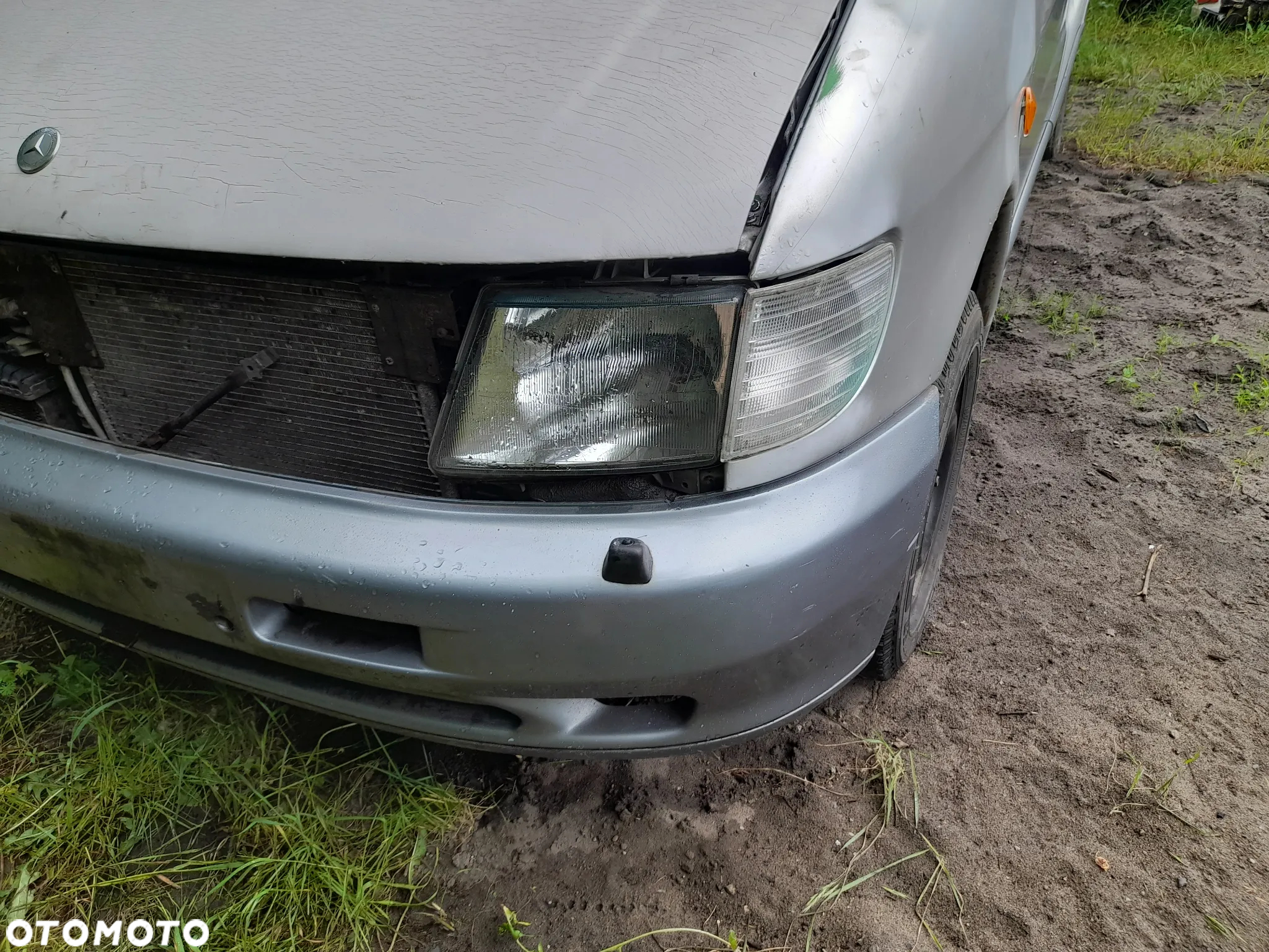 MERCEDES VITO W638 ATRAPA GRILL - 15