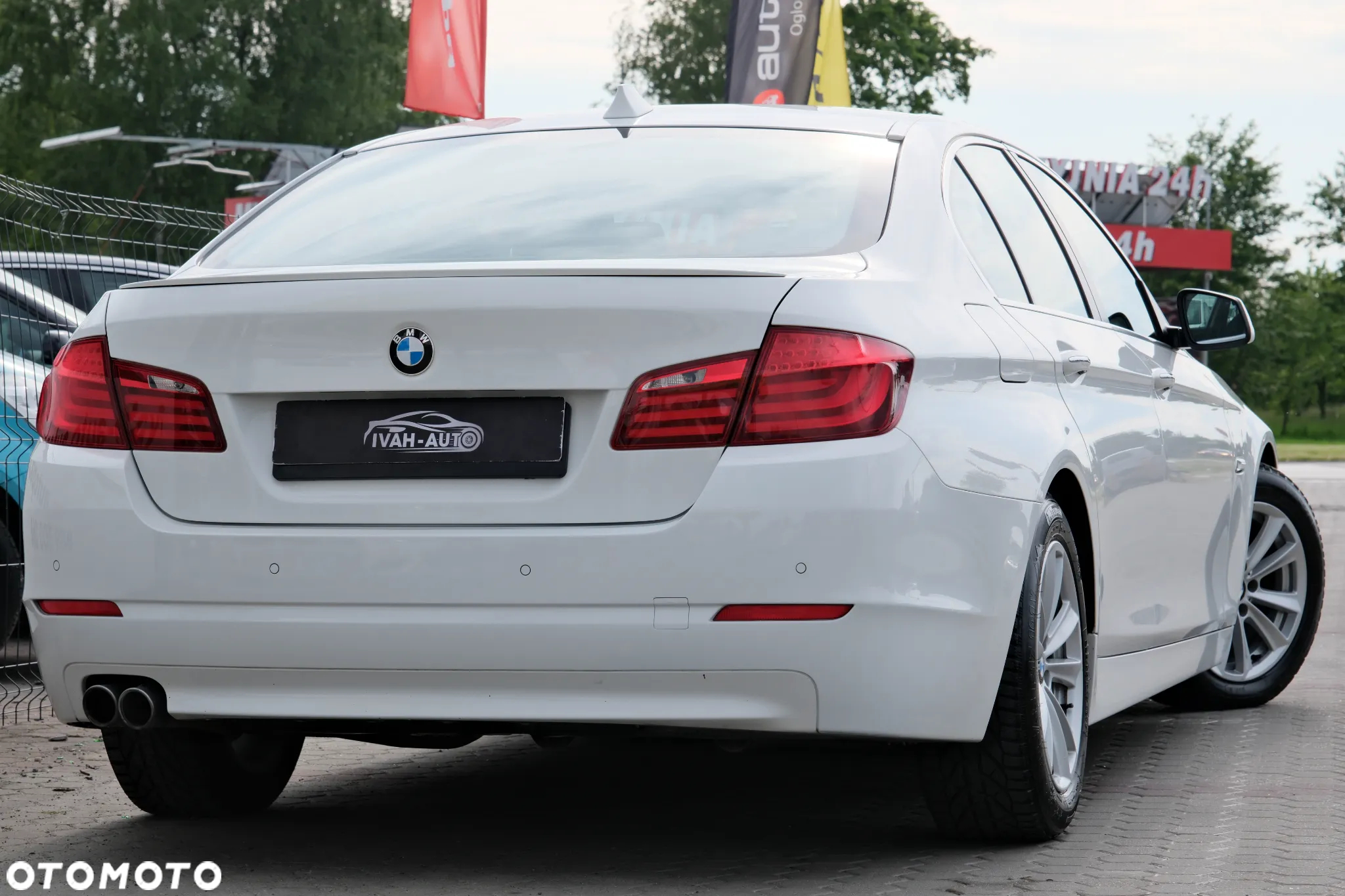 BMW Seria 5 520d Touring - 12
