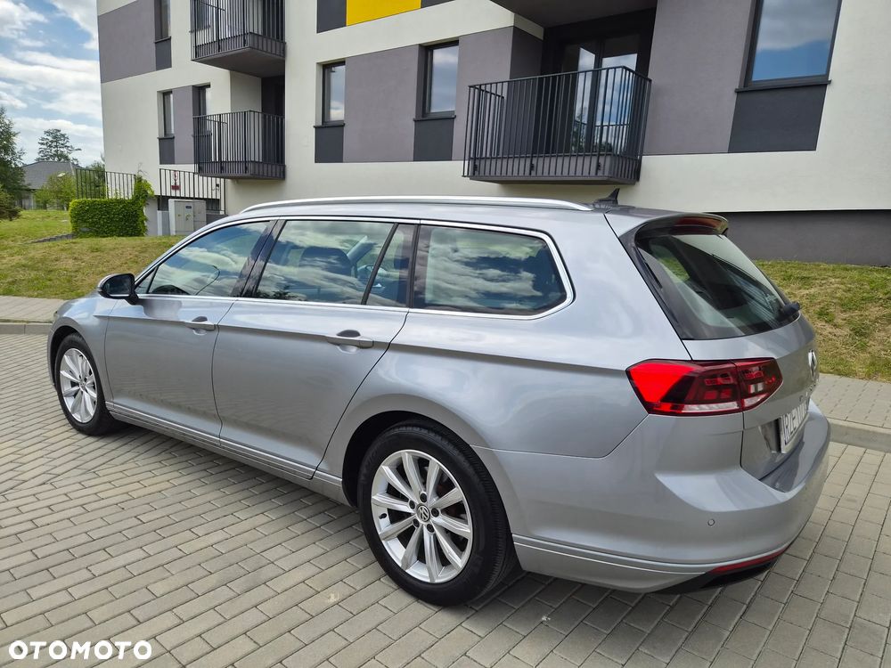 Volkswagen Passat 2.0 TDI SCR DSG Highline - 3