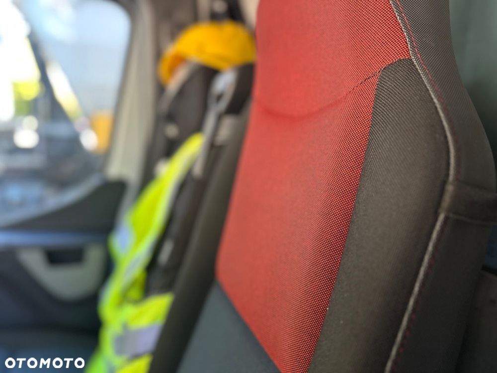 Renault Master III - 10