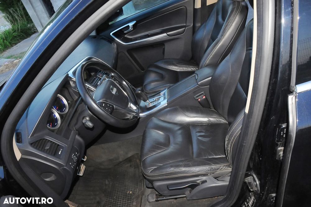 Volvo XC 60 D4 AWD Rdesign - 5