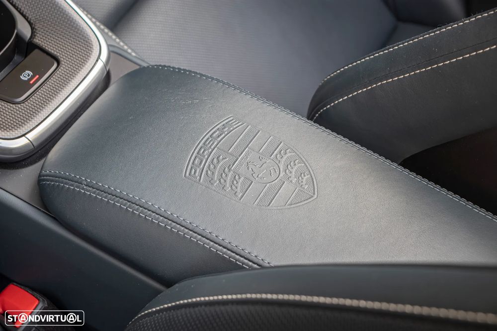 Porsche 911 (992) Carrera 4S PDK - 39