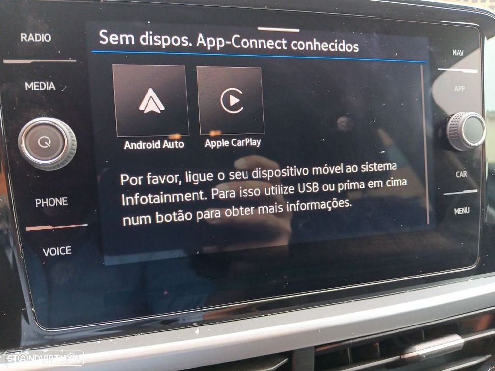 VW T-Roc 1.5 TSI Urban DSG - 26