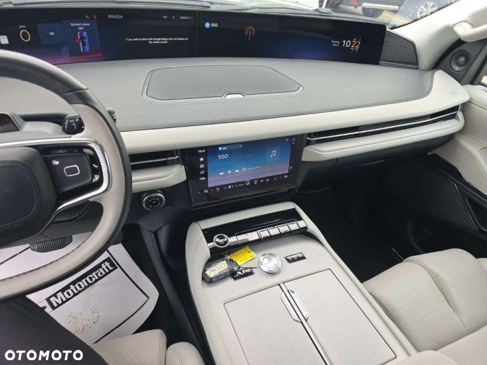 Lincoln Navigator - 8