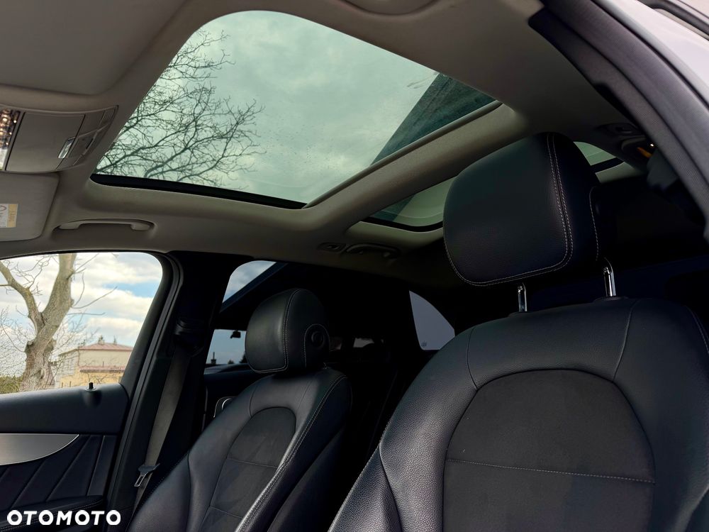 Mercedes-Benz GLC 250 4Matic 9G-TRONIC AMG Line - 14