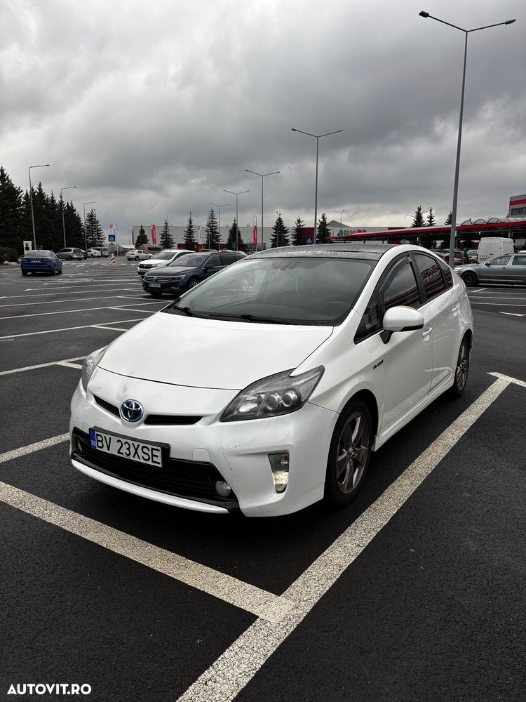 Toyota Prius (Hybrid) Sol - 5