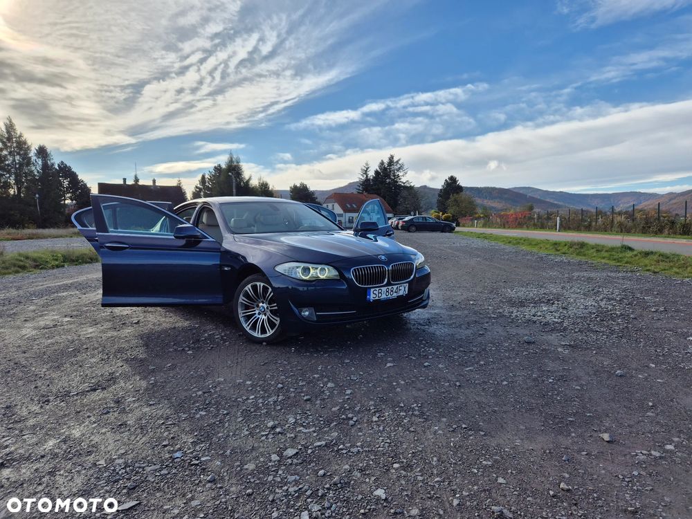 BMW Seria 5 528i - 3