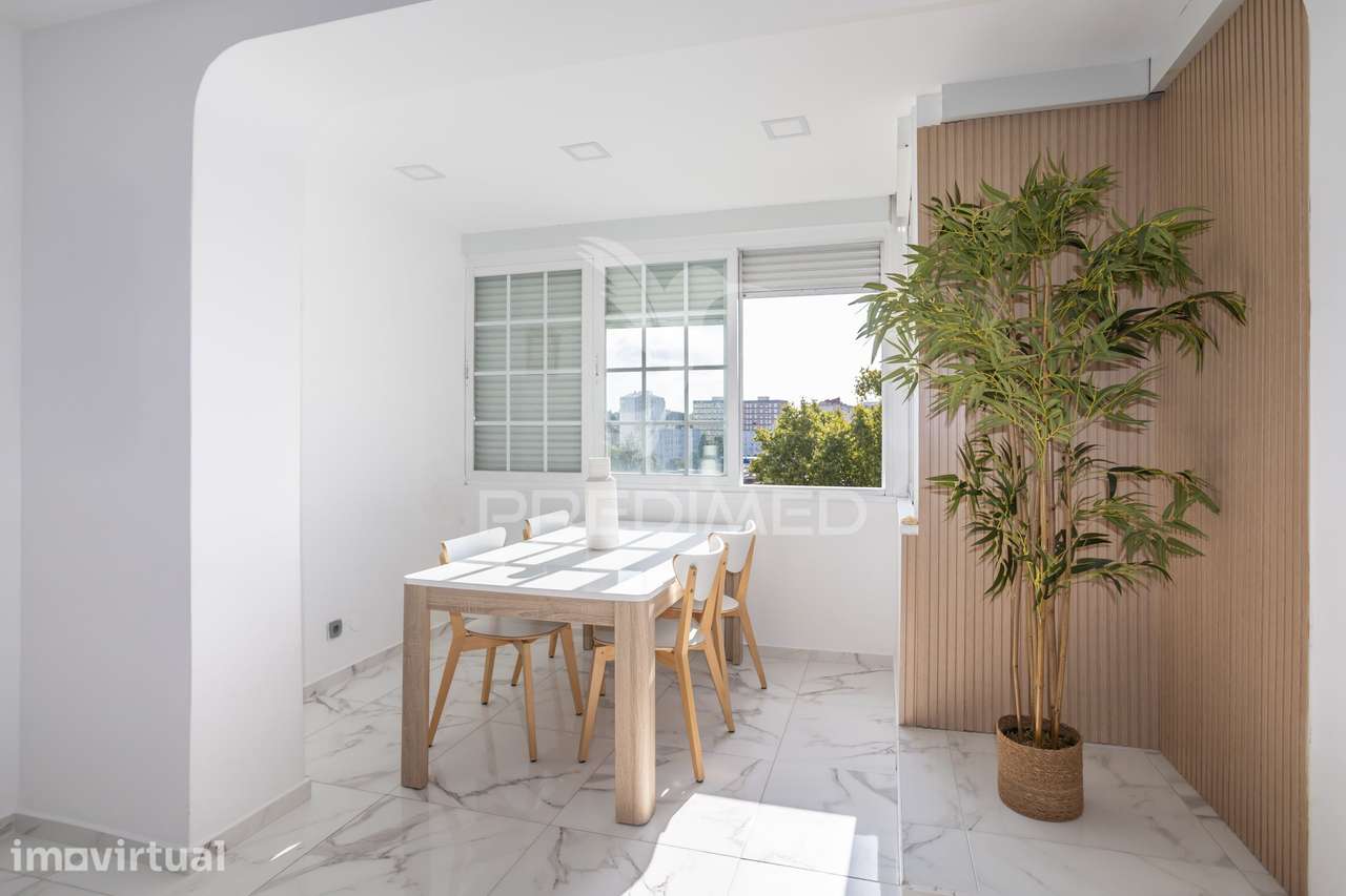 Apartamento T2 || Laranjeiro - Grande imagem: 3/21
