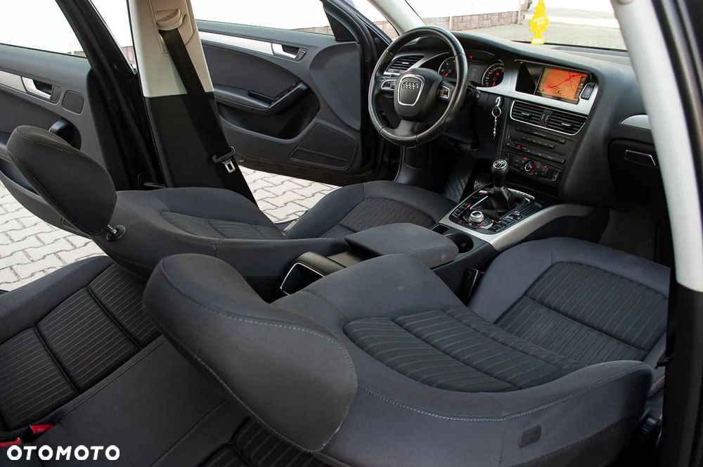 Audi A4 Limousine 2.0 TDI DPF Ambiente - 25