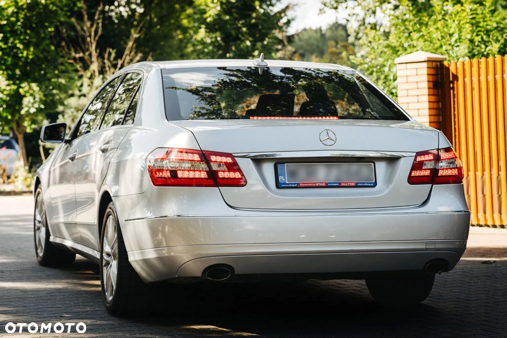 Mercedes-Benz Klasa E 350 4-Matic Elegance - 4