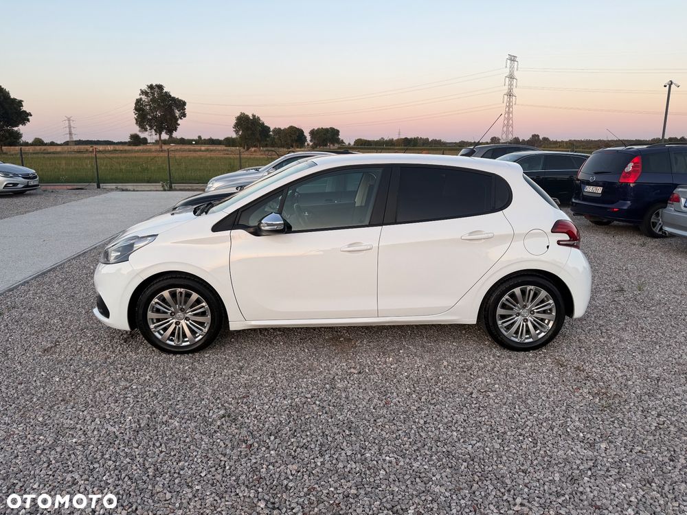 Peugeot 208 - 7