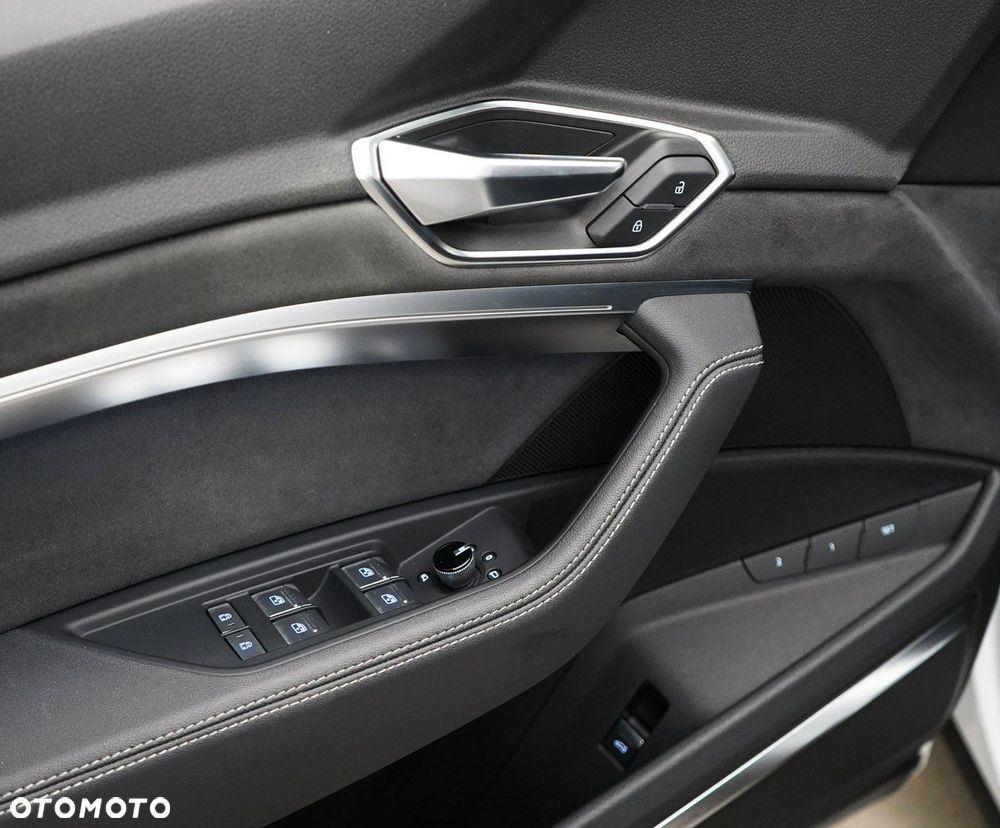 Audi e-tron Sportback - 25