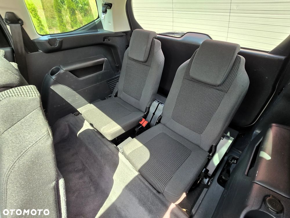 Peugeot 5008 HDI FAP 165 Automatik Active - 32