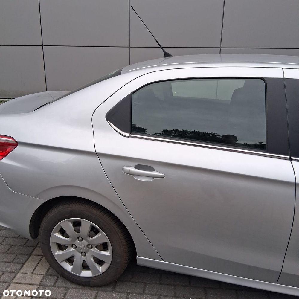 Peugeot 301 1.6 VTi Allure - 3