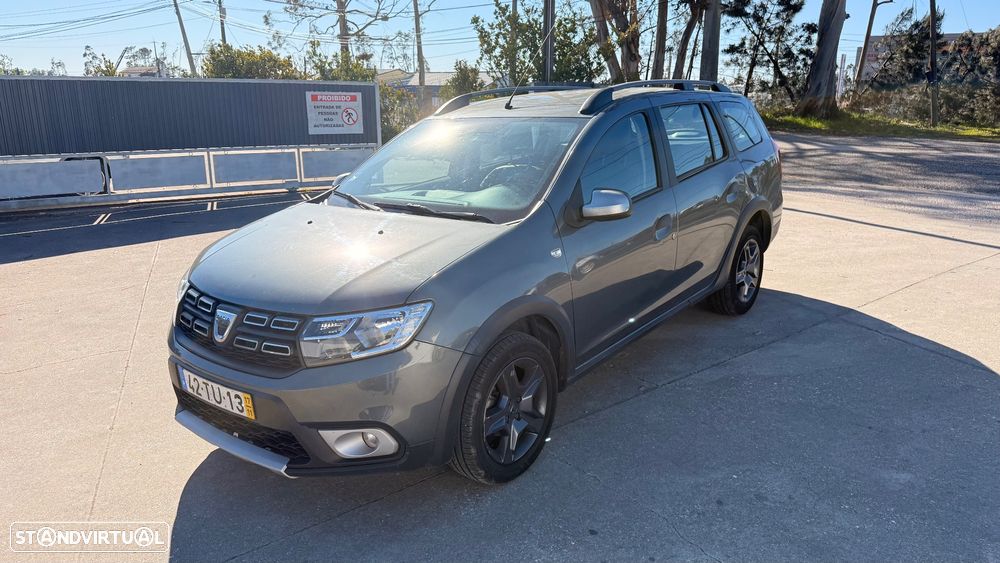 Dacia Logan MCV 1.5 dCi Stepway - 1