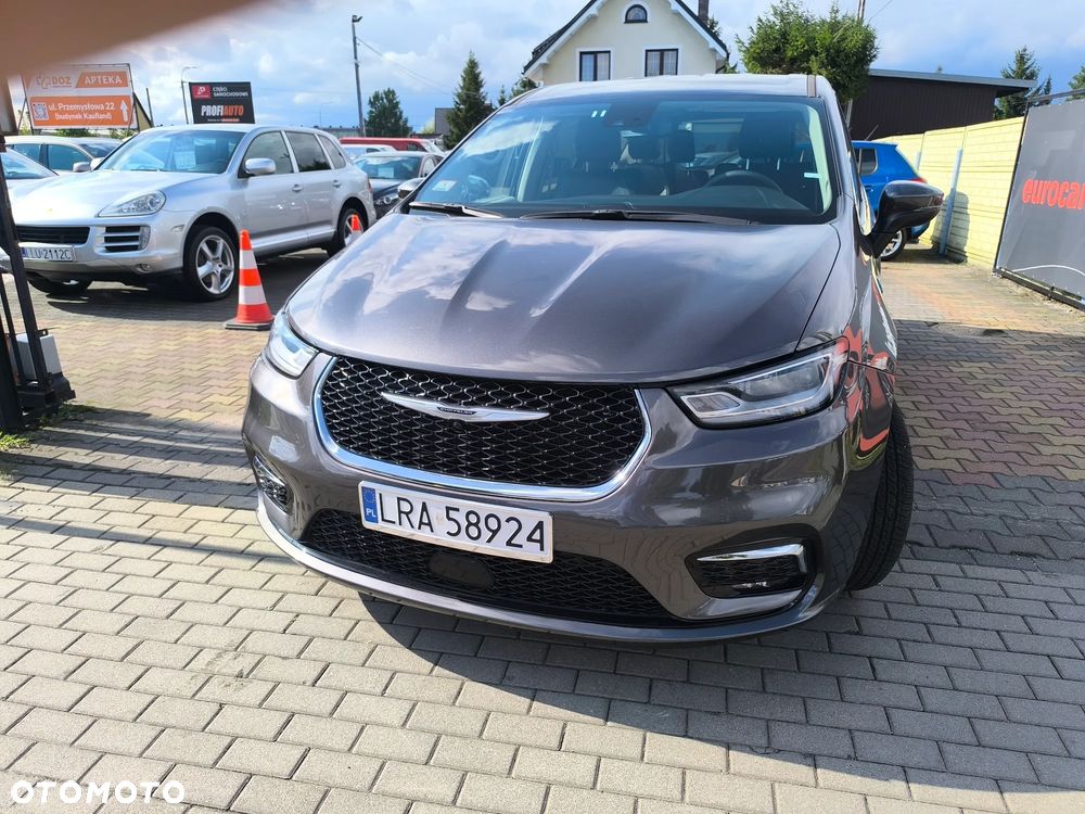 Chrysler Pacifica - 35