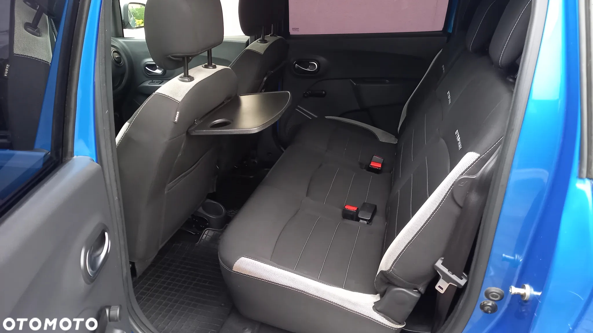 Dacia Lodgy 1.6 SCe Stepway S&S - 11