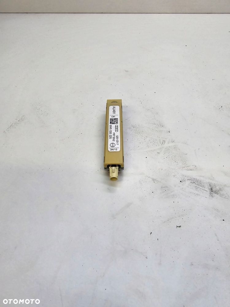 WZMACNIACZ ANTENOWY AUDI A4 B9 A5 F5 8W5035225 - 2