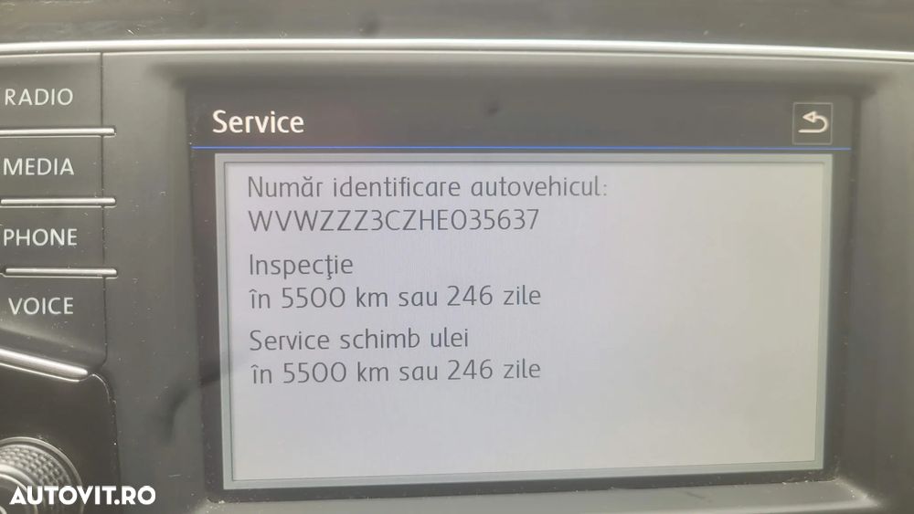 Volkswagen Passat - 14