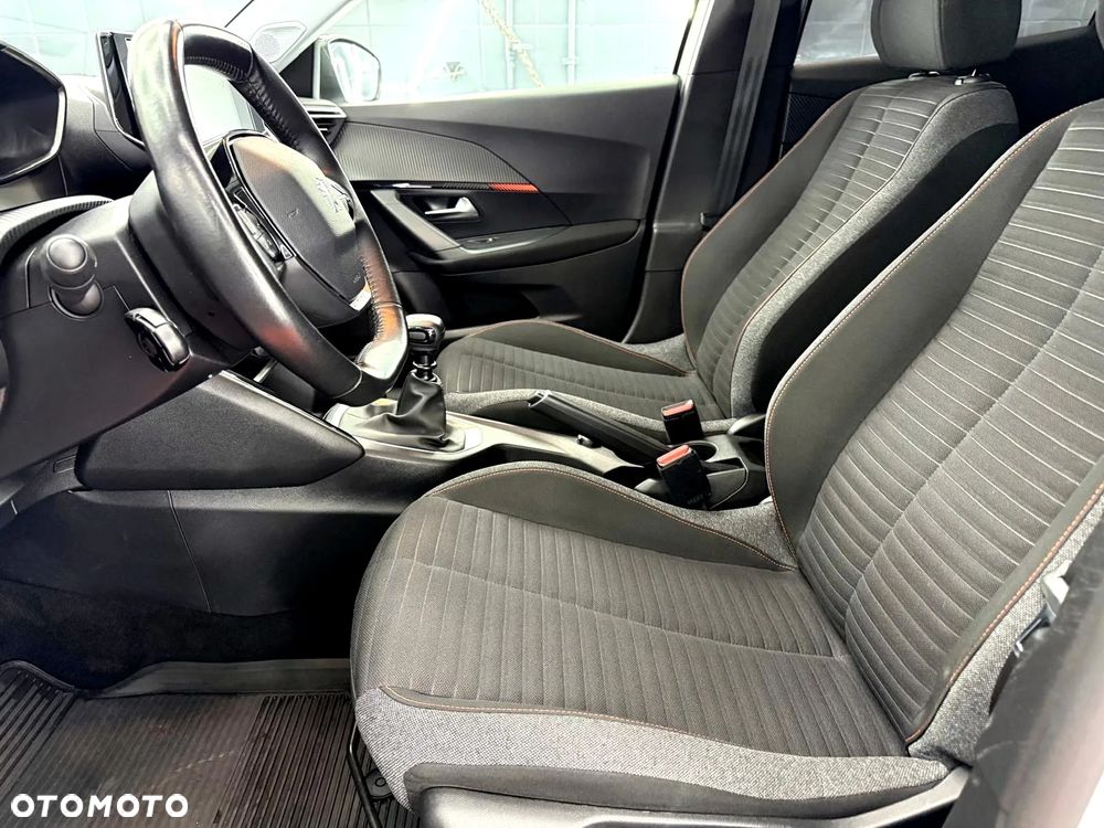 Peugeot 2008 PureTech 100 Style - 27