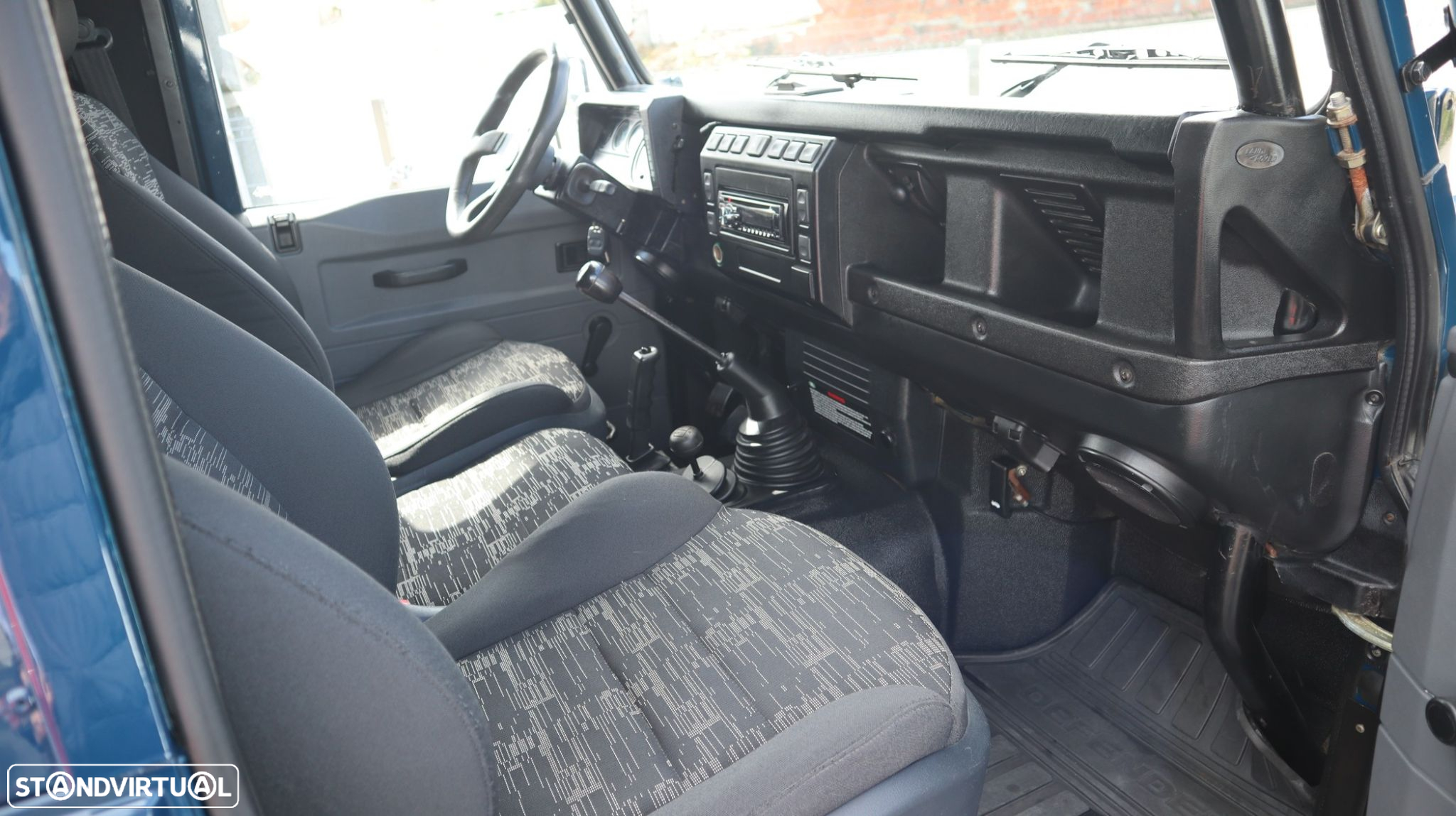Land Rover Defender 90 SW 2.5 Td5 E - 12