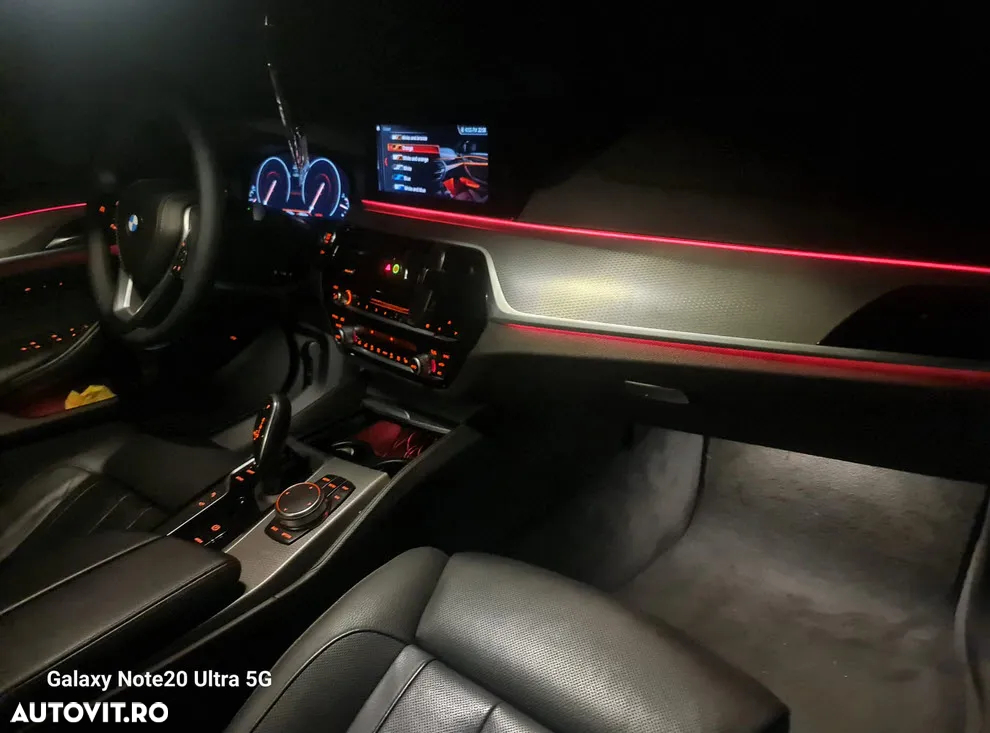 BMW Seria 5 520d xDrive AT - 34