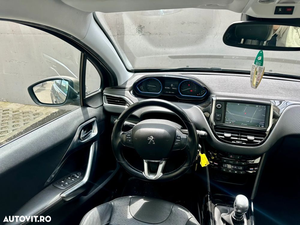 Peugeot 2008 - 9