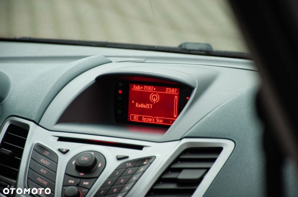 Ford Fiesta 1.4 Champions Edition - 20