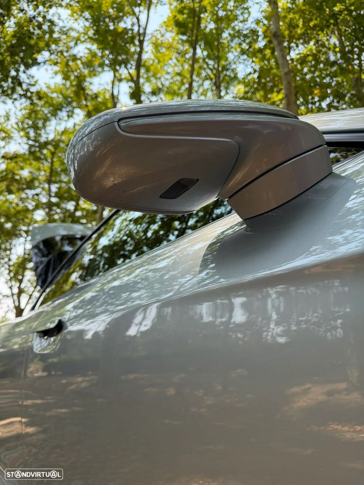 Porsche Taycan Cross Turismo 4 - 30