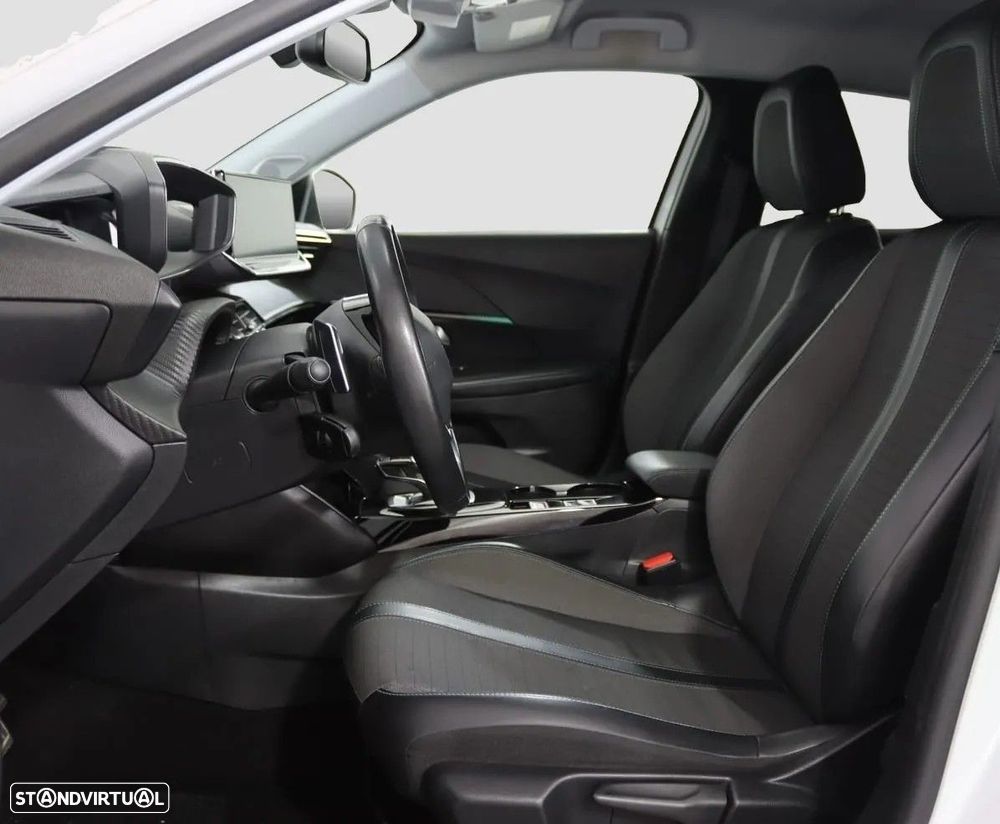 Peugeot 2008 1.2 PureTech Allure Pack EAT8 - 12
