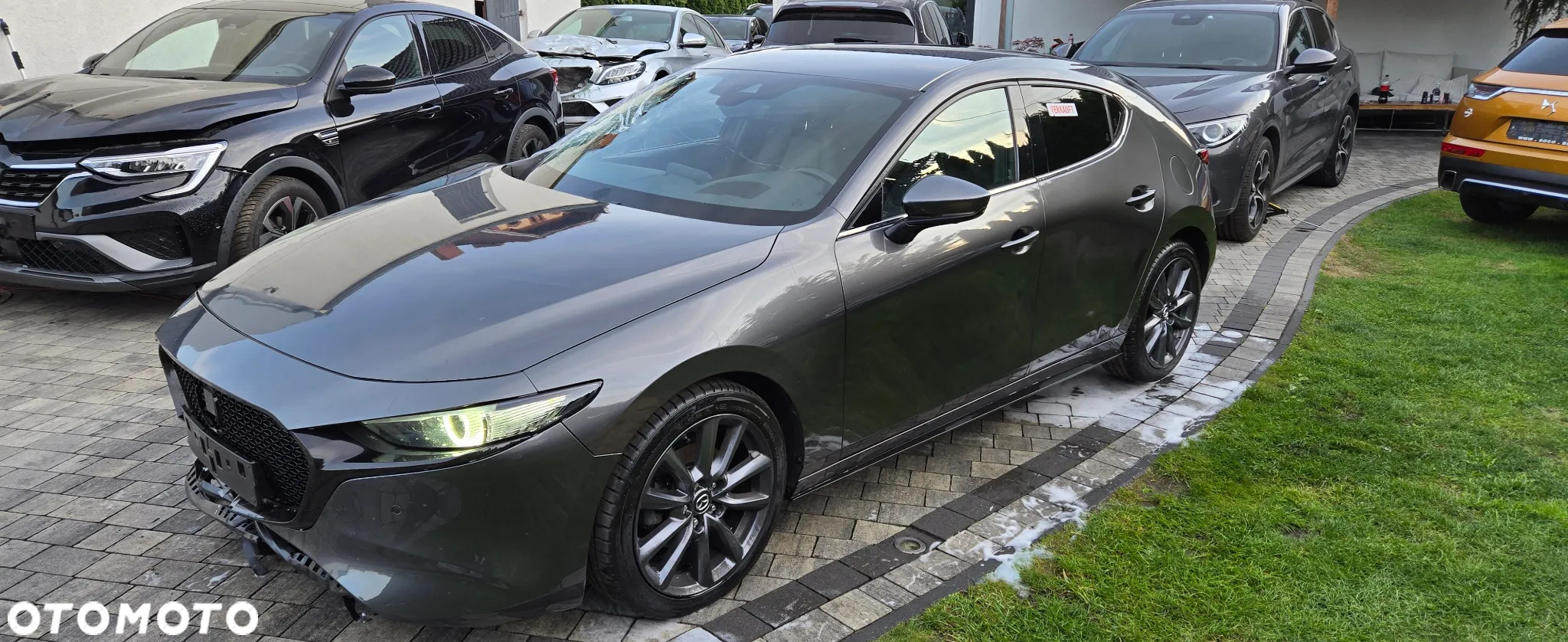 Mazda 3 2.0 mHEV Hikari - 3
