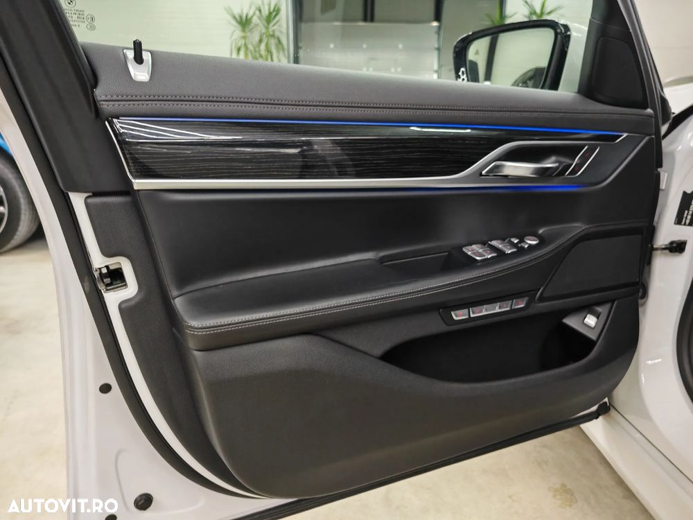 BMW Seria 7 740d xDrive - 14