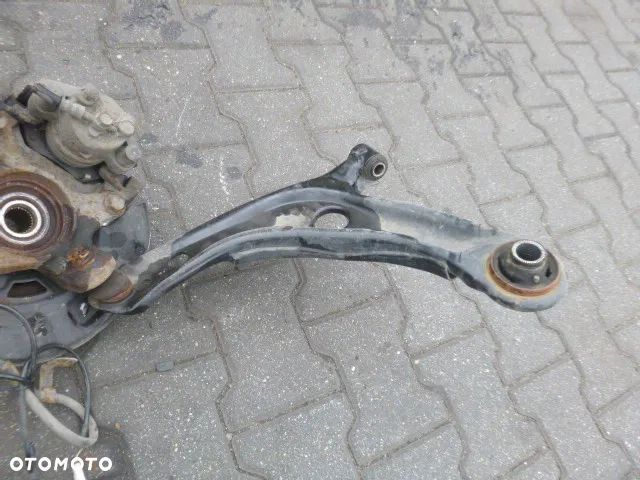 PIASTA LEWY PRZÓD LEWA PRZEDNIA TOYOTA YARIS II 1.3 ABS 05- - 9