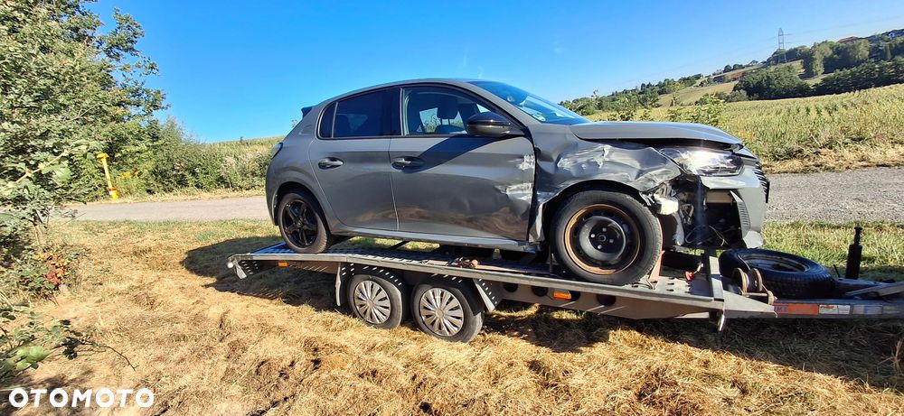 Peugeot 208 PureTech 100 EAT8 Allure - 8